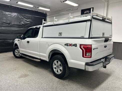 Used 2015 Ford F150 XLT AWD/4WD image 4