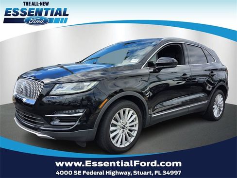Used 2019 Lincoln MKC Premiere image 1