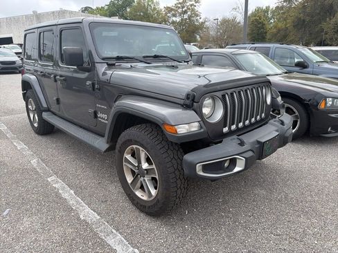 Used 2020 Jeep Wrangler Unlimited Sahara image 2