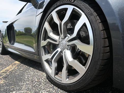 Used 2011 Audi R8 V10 AWD/4WD image 15