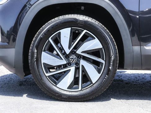 Used 2026 Volkswagen Atlas SEL AWD/4WD image 18