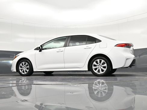 Used 2024 Toyota Corolla LE image 33