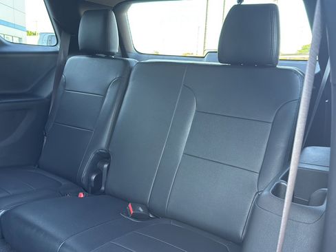 Used 2023 Chevrolet Traverse LT AWD/4WD image 22
