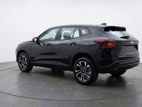 Used 2025 Chevrolet TrailBlazer LT image 6