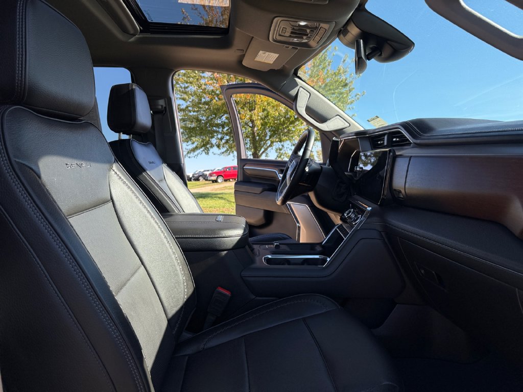 Used 2024 GMC Sierra 2500 Denali AWD/4WD image 38
