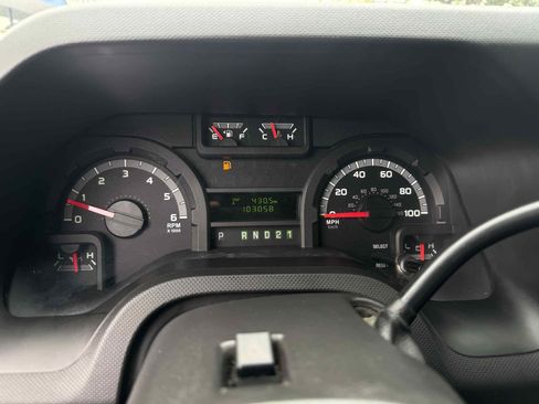 Used 2013 Ford E-150 and Econoline 150 RWD image 9