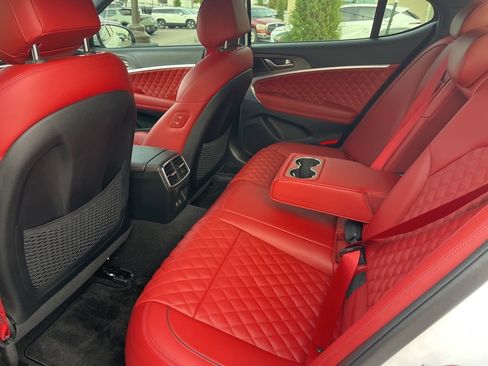 Used 2025 Genesis G70 3.3T Advanced w/ Sport Prestige Package image 11