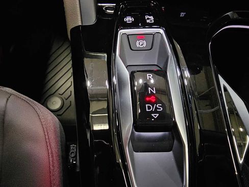 New 2025 Audi Q5 Premium Plus image 32