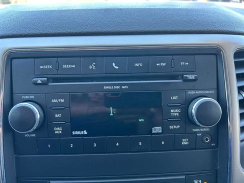 Used 2011 Jeep Grand Cherokee Laredo AWD/4WD image 13