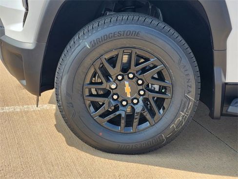 New 2026 Chevrolet Silverado EV LT image 9