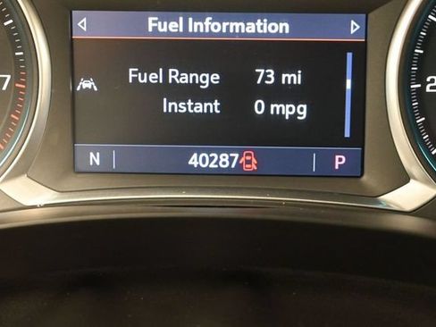 Used 2022 Chevrolet Traverse LT AWD/4WD image 32