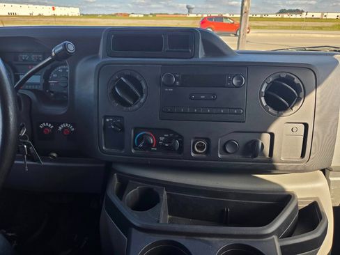 Used 2010 Ford E-250 and Econoline 250 image 7