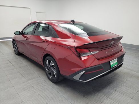 Used 2025 Hyundai Elantra Sport FWD image 5
