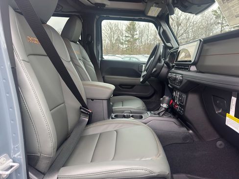 New 2026 Jeep Gladiator Mojave AWD/4WD image 17
