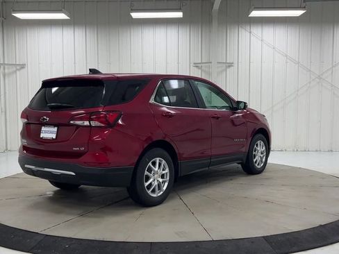 Used 2023 Chevrolet Equinox LT AWD/4WD image 8