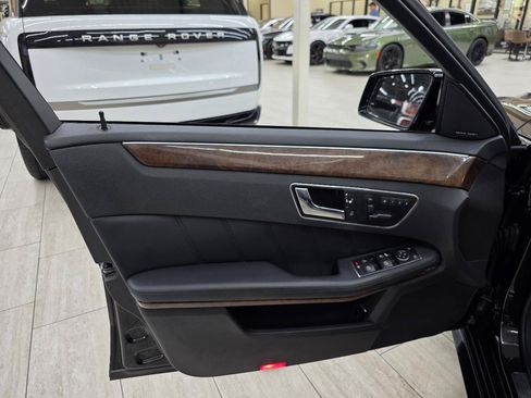 Used 2011 Mercedes-Benz E 550 Sedan image 38
