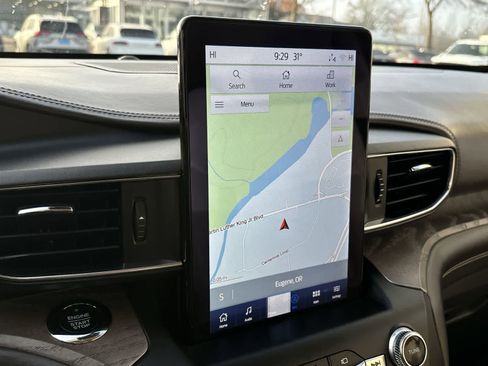 Used 2020 Ford Explorer Platinum w/ Premium Technology Package image 21