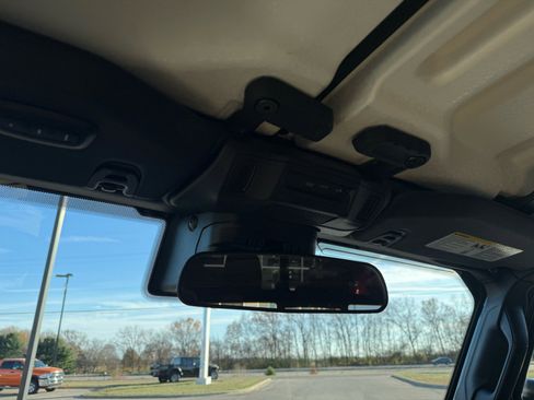 Used 2025 Jeep Gladiator Mojave w/ Convenience Group image 34