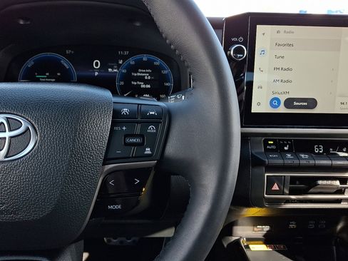 Used 2025 Toyota Camry XSE image 22