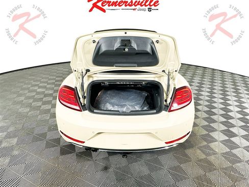 Used 2019 Volkswagen Beetle 2.0T SE image 36