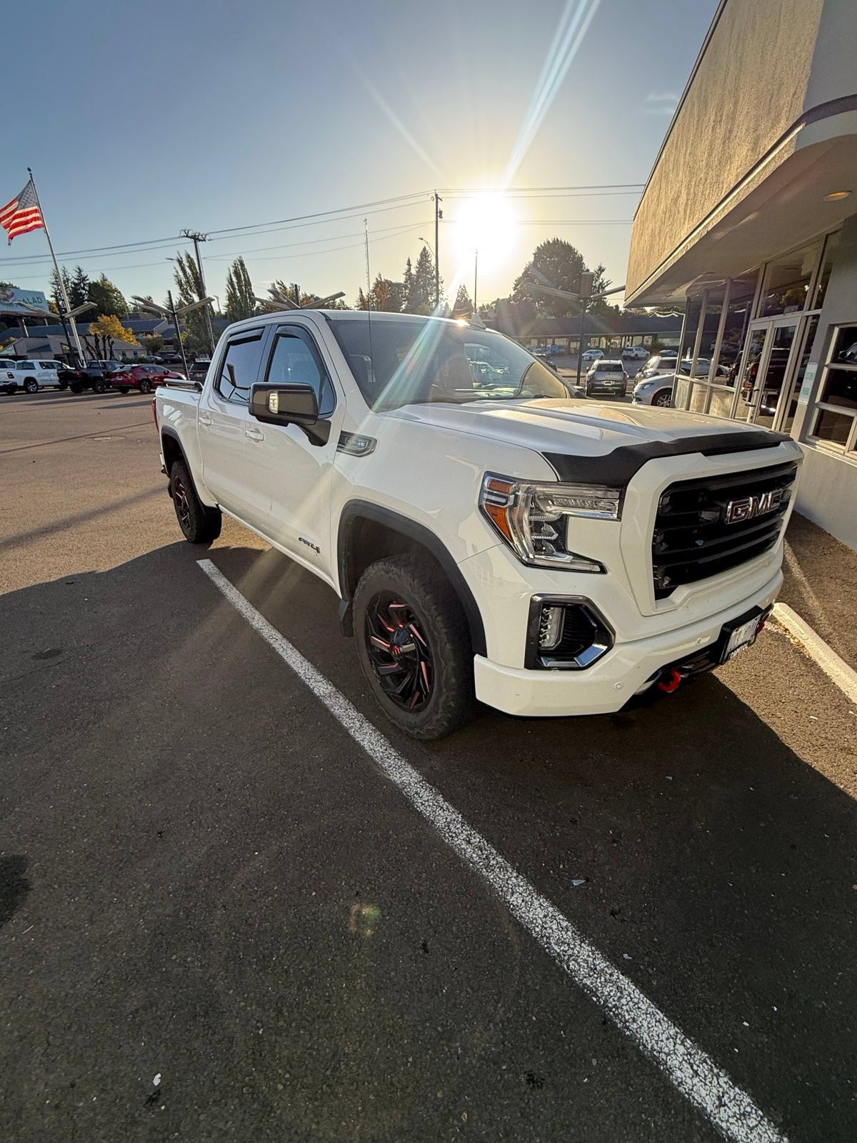 Used 2021 GMC Sierra 1500 AT4 w/ AT4 Value Package AWD/4WD image 1