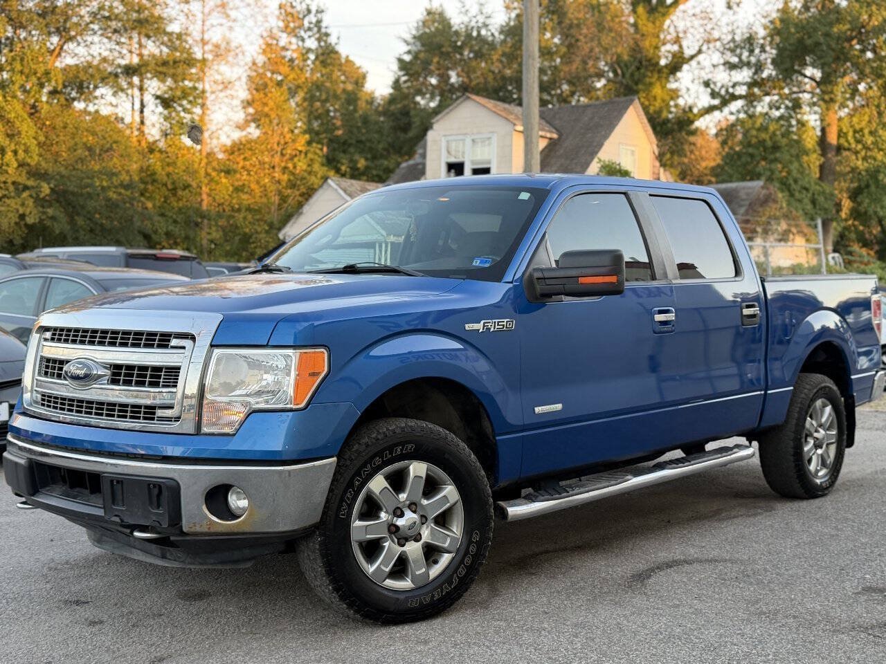 Used 2014 Ford F150 XLT w/ Equipment Group 302A Luxury AWD/4WD image 2