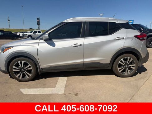 Used 2020 Nissan Kicks SV FWD image 6