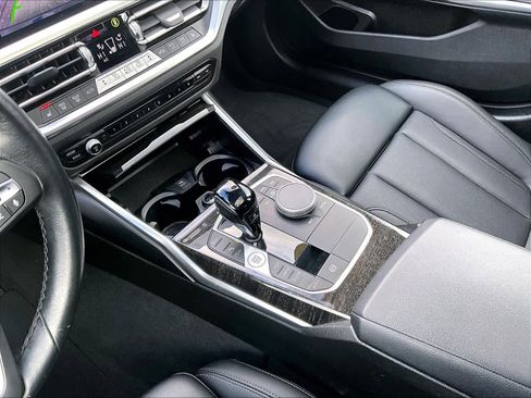 Used 2022 BMW 330i xDrive Sedan w/ Driving Assistance Package image 19