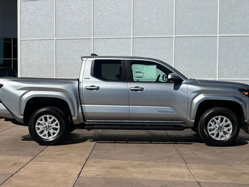 New 2025 Toyota Tacoma SR5 image 3