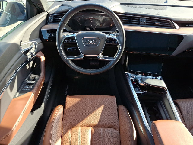 Used 2024 Audi Q8 e-tron Prestige AWD/4WD image 11