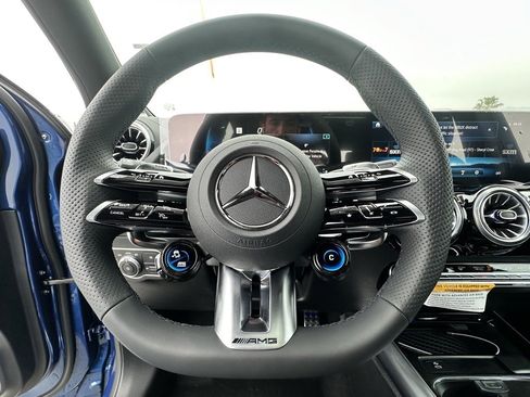 Used 2024 Mercedes-Benz GLA 35 AMG 4MATIC image 21