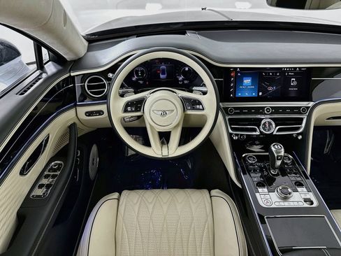 Used 2026 Bentley Flying Spur Azure AWD/4WD image 23
