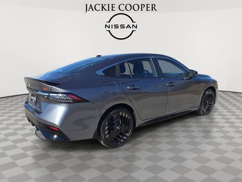 New 2026 Nissan Sentra SR w/ Floor Mat Package image 5