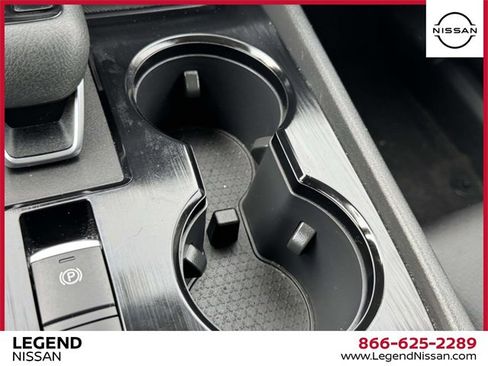 Used 2023 Nissan Rogue SV w/ SV Premium Package image 29