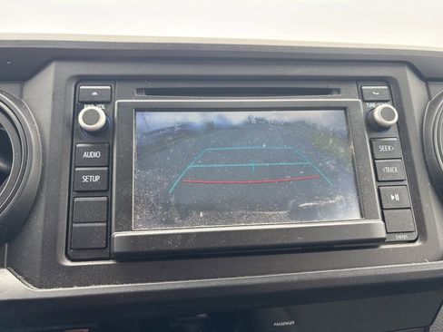 Used 2017 Toyota Tacoma SR image 23