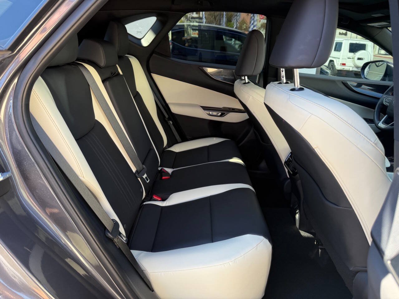 Used 2024 Lexus NX 250 FWD w/ Cold Area Package image 33