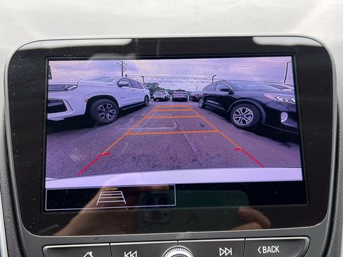 Used 2023 Chevrolet Malibu LT FWD image 18