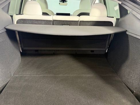 Used 2024 Tesla Model Y Long Range image 24