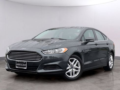 Used 2015 Ford Fusion SE FWD image 1
