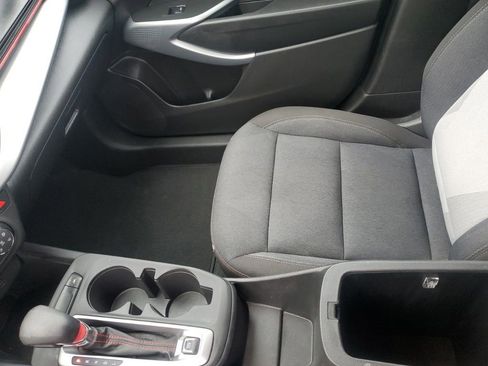 Used 2024 Chevrolet Trax RS image 24