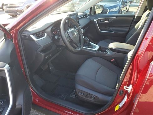 Used 2021 Toyota RAV4 XLE image 16