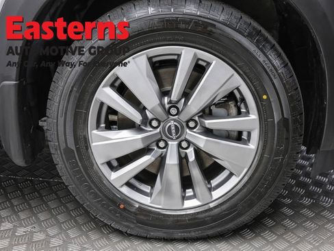 Used 2023 Nissan Pathfinder S AWD/4WD image 30