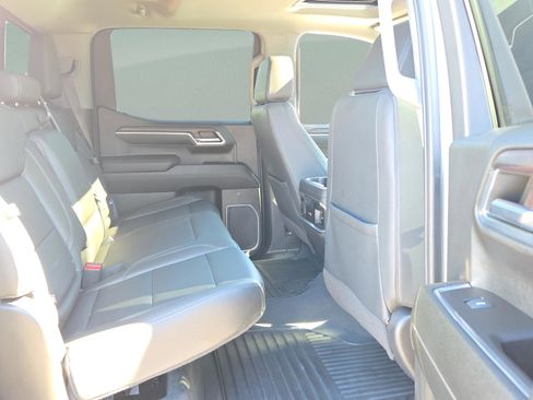 Used 2023 GMC Sierra 1500 SLT w/ SLT Premium Package image 15