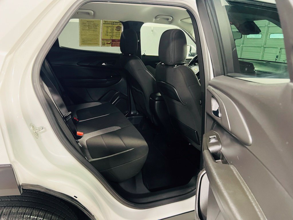 Used 2025 Chevrolet TrailBlazer LT FWD image 27