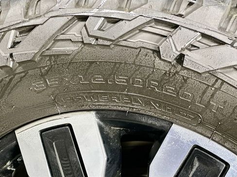 Used 2022 GMC Sierra 2500 Denali w/ Denali Black Diamond Edition image 34