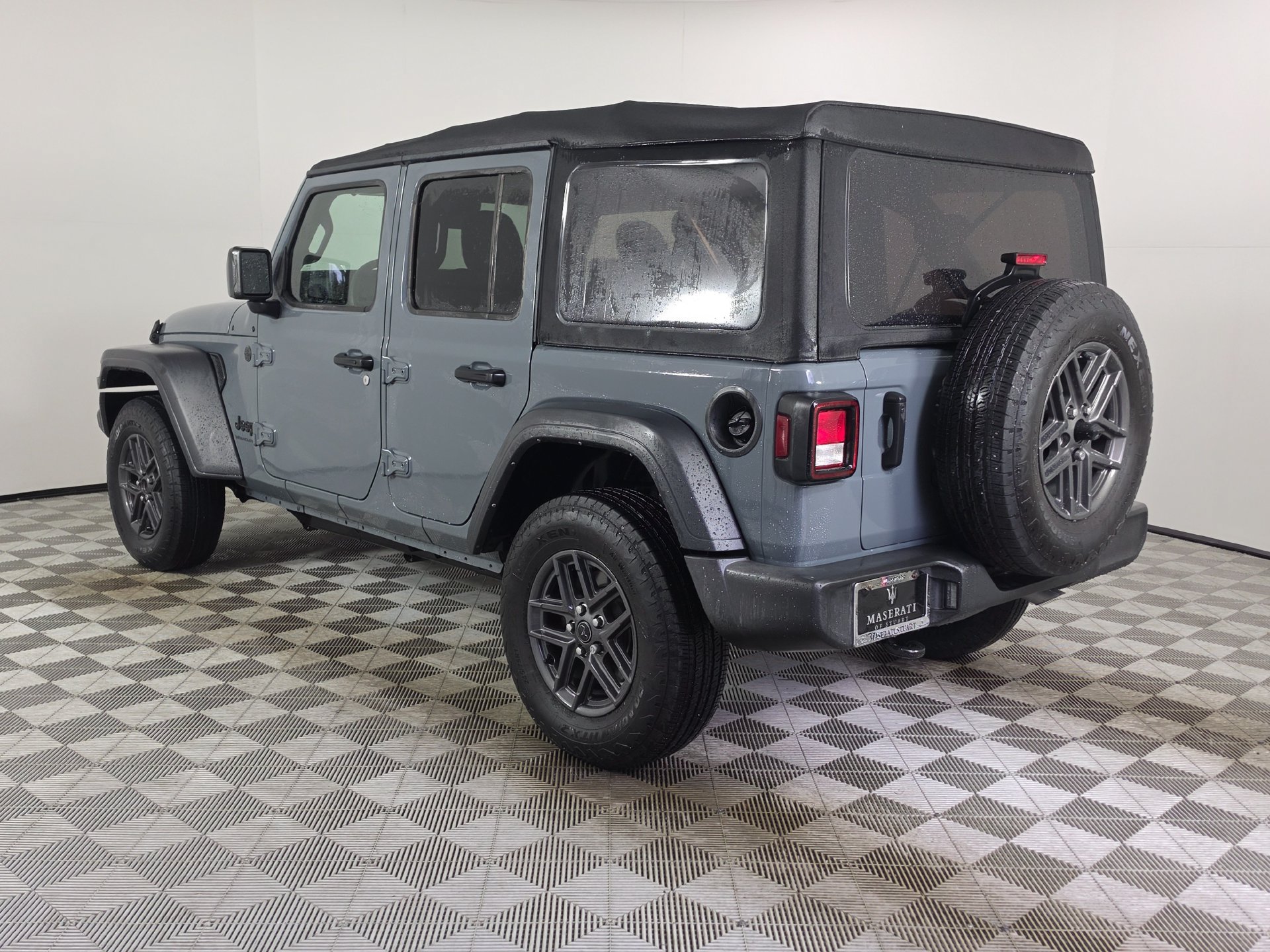 Used 2024 Jeep Wrangler Unlimited Sport AWD/4WD image 37