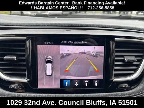 Used 2020 Chrysler Pacifica Limited w/ Tire & Wheel Group FWD image 22