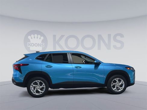 New 2026 Chevrolet Trax LS w/ LS Convenience Package image 12