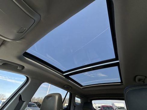 Used 2018 GMC Terrain SLT w/ Preferred Package FWD image 18