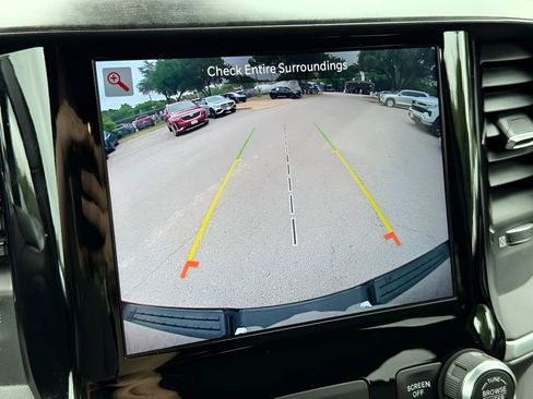 Used 2022 RAM 1500 Big Horn AWD/4WD image 28